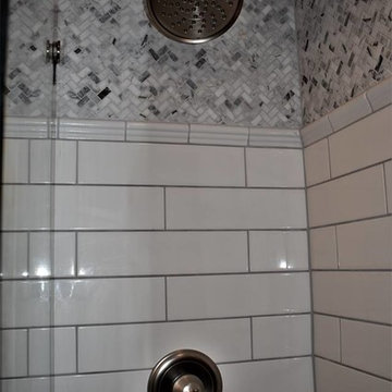 Contemporary white and gray subway tile bath