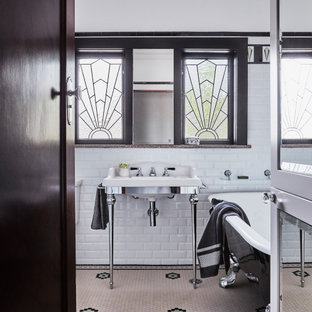 Design ideas for a traditional bathroom in Sydney.