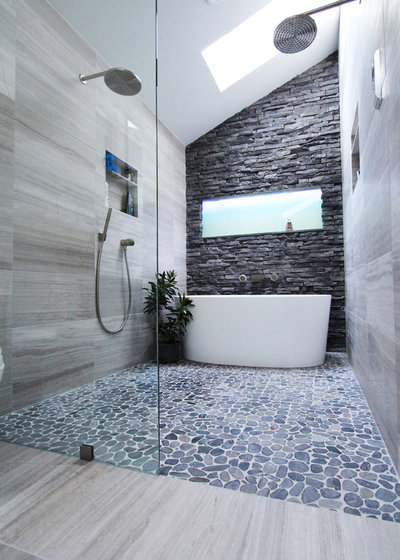 コンテンポラリー 浴室 by Change Your Bathroom©