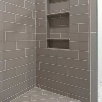 Corner bench and double shower niche
