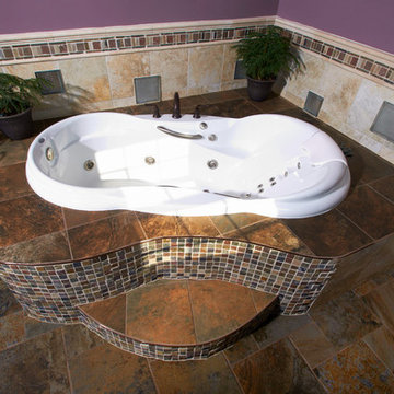 Corner tub with tile deck