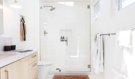 Room Tour: Before and After Photos Show a Bathroom Transformed