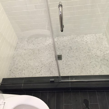 Costa Mesa, Bathroom