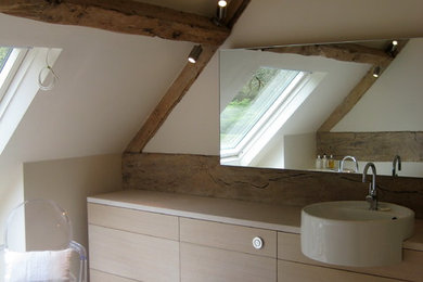Photo of a farmhouse bathroom in Gloucestershire.