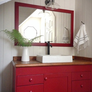 Cottage Boathouse Bathroom