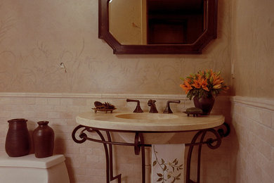 Rustik inredning av ett badrum