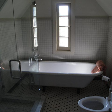 Cozy Bathroom