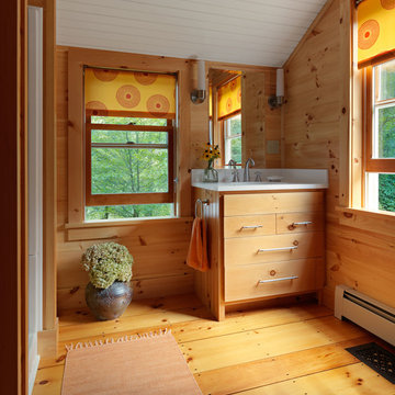 Cozy Cottage Bathroom