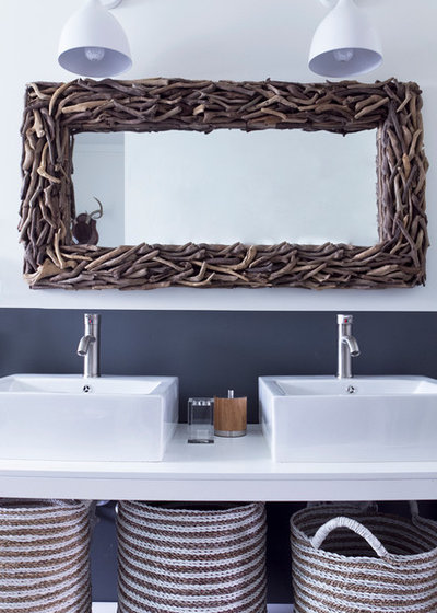 Contemporary Bathroom by Julie Holloway