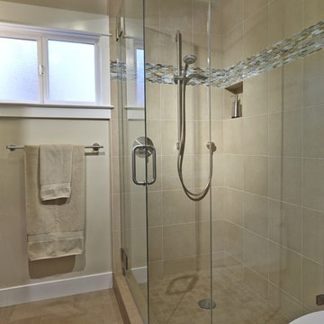 Craftsman Style Bathroom with Colorful Accents