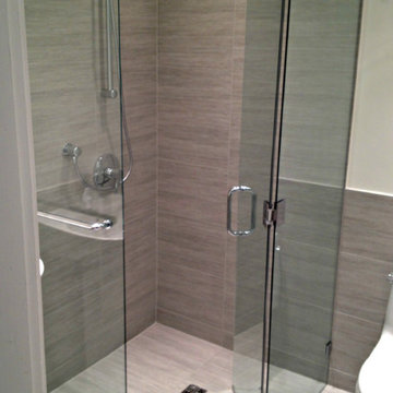 Curbless frameless corner shower (Neo-Angle) Frameless Showers, Vancouver
