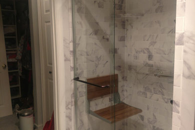 トロントにあるトランジショナルスタイルのおしゃれな浴室の写真