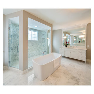 Custom Vanity in Master Bath - Moderne - Salle de Bain - New York - par ...