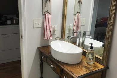 Bathroom - cottage bathroom idea in Atlanta