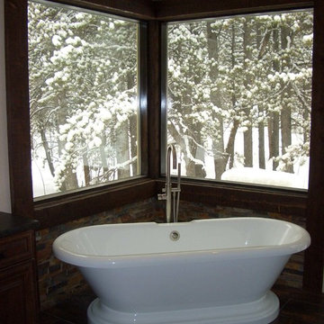 Customer's Image: "Lewis" Acrylic Pedestal Bathtub
