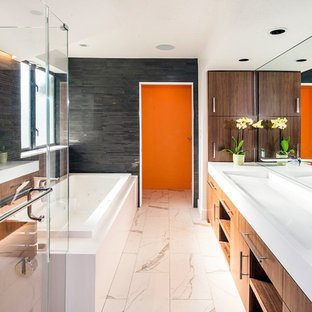 75+ Badezimmer mit Badewanne in Nische und Stäbchenfliesen Ideen