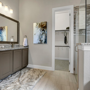 Dallas, Texas | Lakeview Estates - Premier Palm Owner's Bathroom