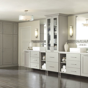 Decorá Cabinets: Casual Gray Bathroom