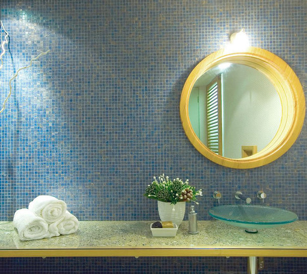 Beach Style Bathroom by Touch Interiors by Bronwyn Poole