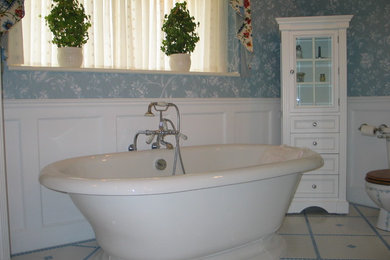 Esempio di una stanza da bagno classica
