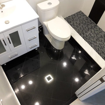 Delray Beach Black and White Bathroom