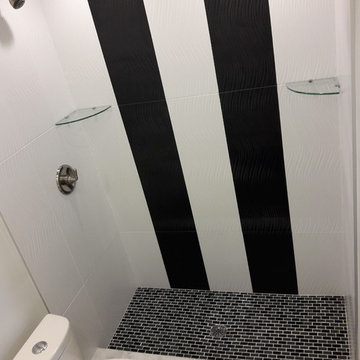 Delray Beach Black and White Bathroom
