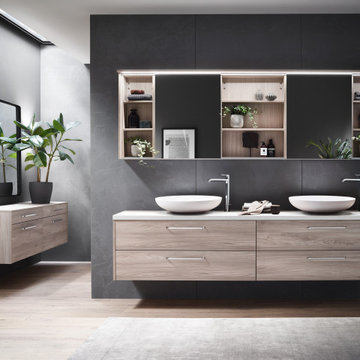 Delray Beach Compact Bathroom