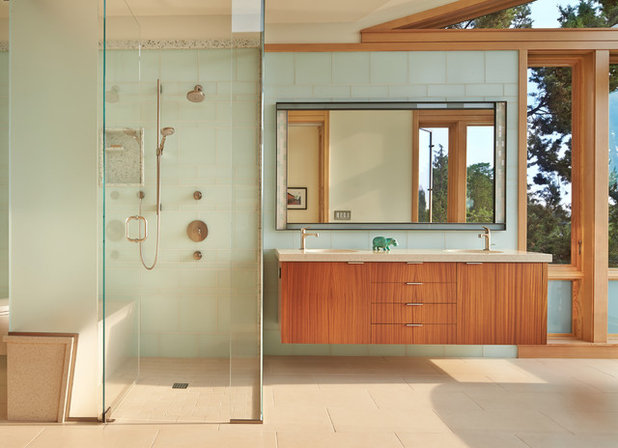 Modern Bathroom by FINNE Architects
