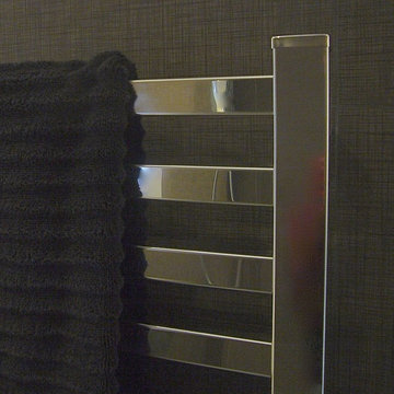 DETAIL - Heated Towel Bar