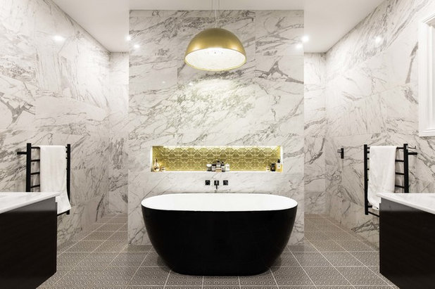 コンテンポラリー 浴室 by SHAW Group