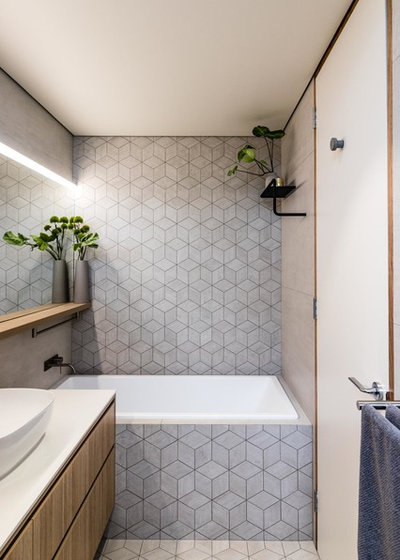 Modern Bathroom by Aura Design Studio