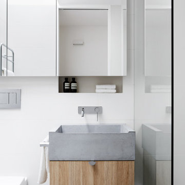 Dot's House: Bathroom