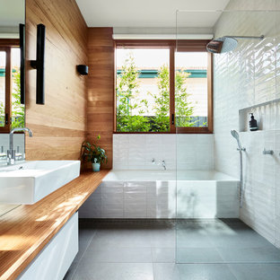 Contemporary bathroom in Melbourne.