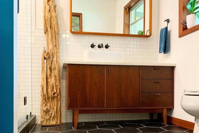 アトランタにあるコンテンポラリースタイルのおしゃれな浴室の写真