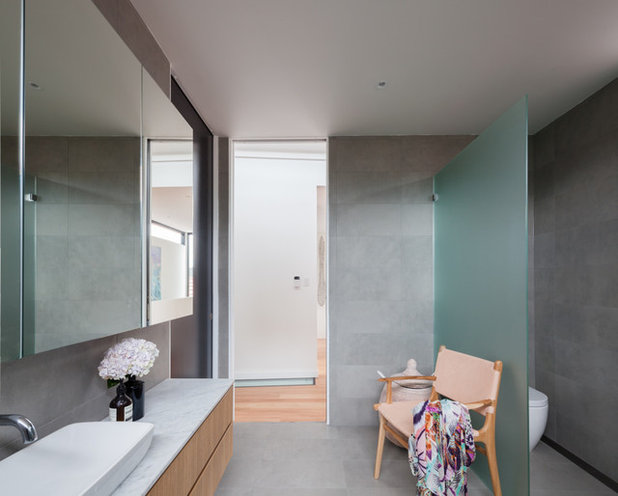 Contemporary Bathroom by Vanessa Wegner Architect
