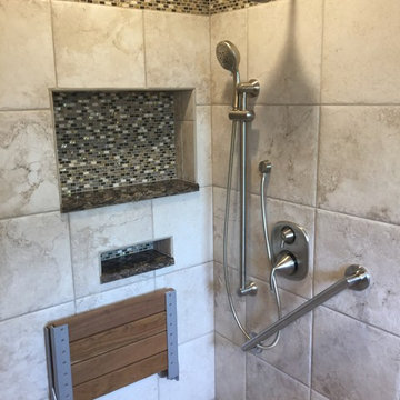 Dual shower heads with diverter