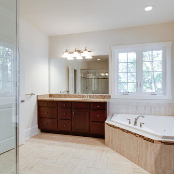 Dual Vanity Owners' Bath w/Large Corner Soaker Tub
