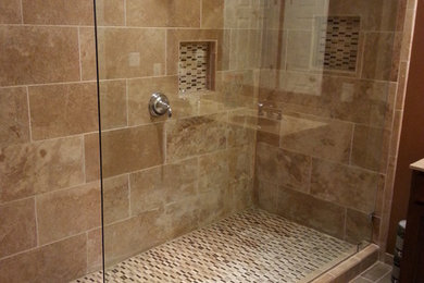 ワシントンD.C.にあるトラディショナルスタイルのおしゃれな浴室の写真