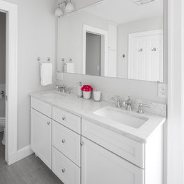 https://www.houzz.com/hznb/photos/dunbarton-bathroom-remodel-belmont-massachusetts-transitional-bathroom-boston-phvw-vp~86575975