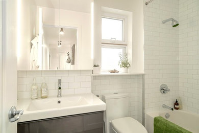 Inspiration for a scandinavian bathroom remodel in Vancouver