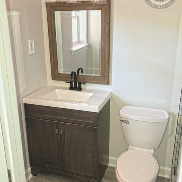 Earhart - Bathroom Remodel