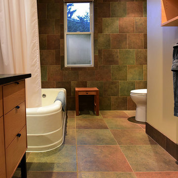 Earthtone Ceramic Tile Bathroom