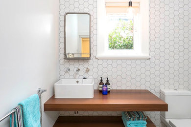 メルボルンにあるお手頃価格の中くらいなコンテンポラリースタイルのおしゃれな浴室の写真