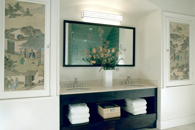 プロビデンスにあるエクレクティックスタイルのおしゃれな浴室の写真