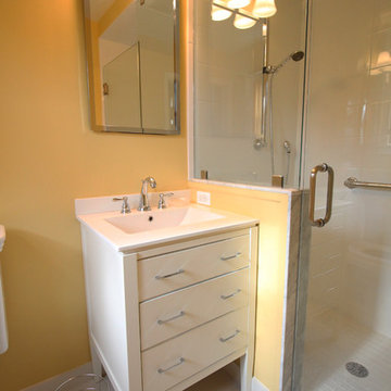 Eclectic Master Bath - Grosse Pointe Farms