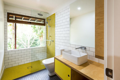 Example of a mountain style bathroom design in Wollongong