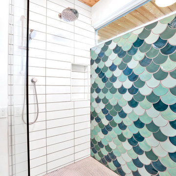 Eichler Palms Fish Scale Shower Wall