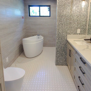 75+ Bäder mit Kalkfliesen und Laminat Ideen & Bilder - Februar 2021