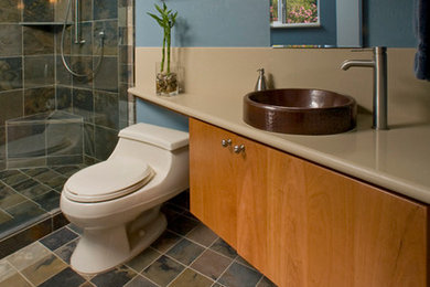 Example of a trendy bathroom design in Sacramento