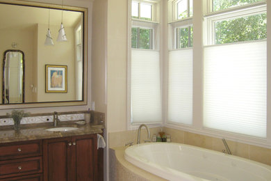 Example of a classic bathroom design in San Francisco